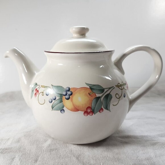 Corelle Abundance Teapot 4 Cup Capacity Fruit and Berries Stoneware Vintage - Picture 1 of 11